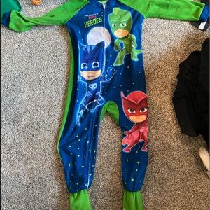 Size 4T pj masks footed pajamas